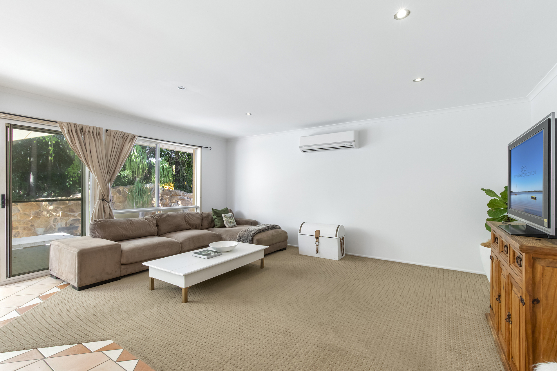 27 Robert Street Noosaville QLD 4566