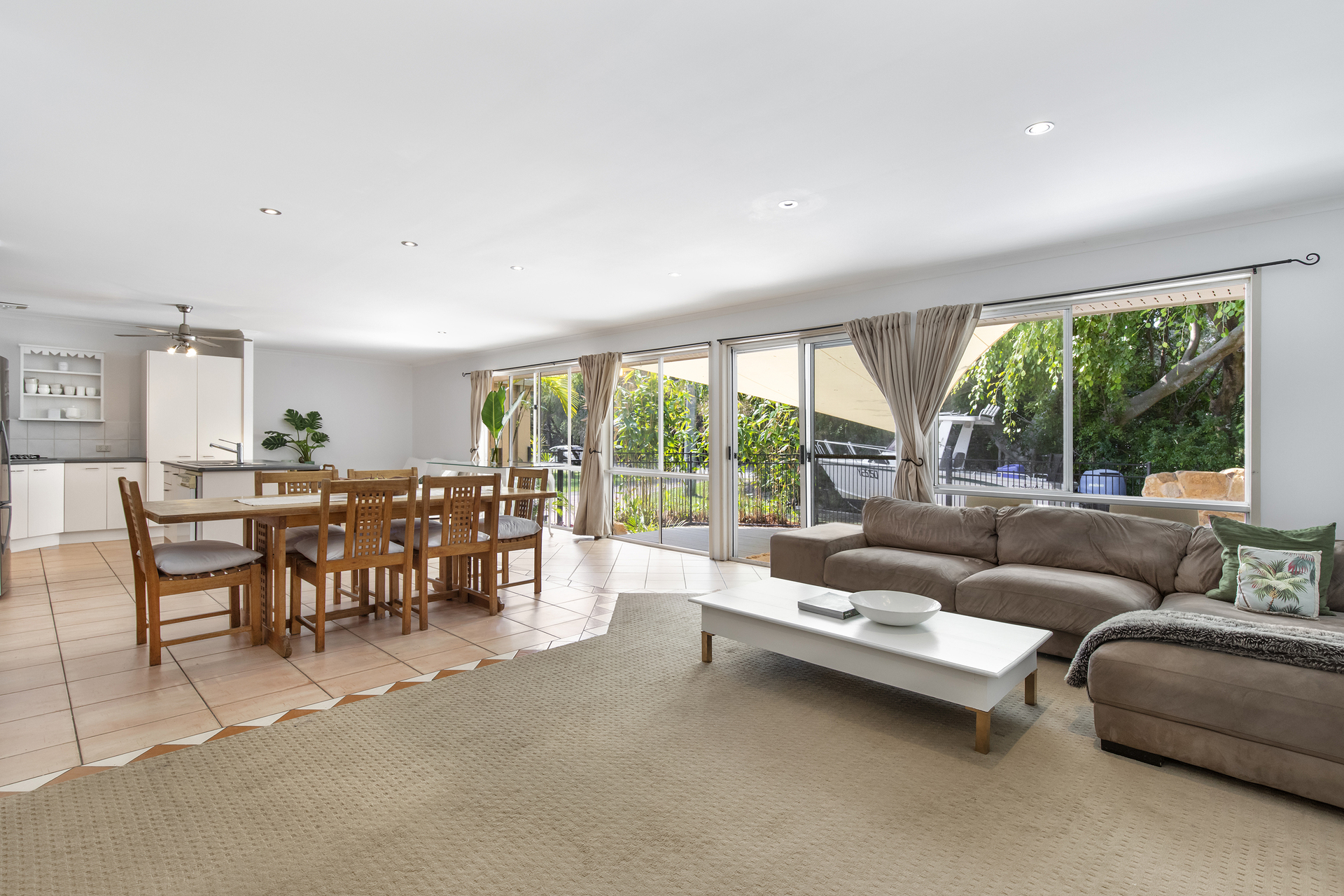 27 Robert Street Noosaville QLD 4566