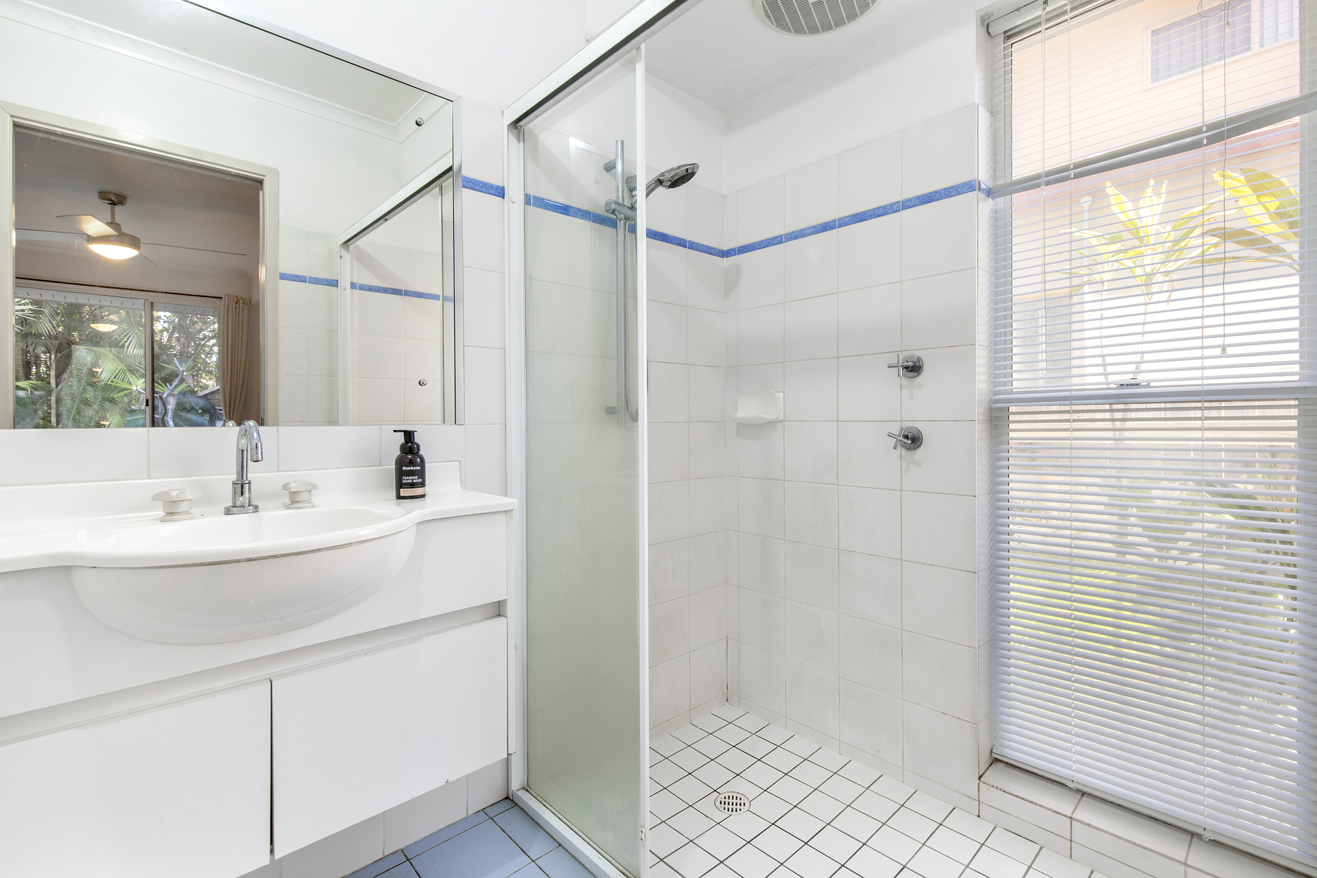 27 Robert Street Noosaville QLD 4566