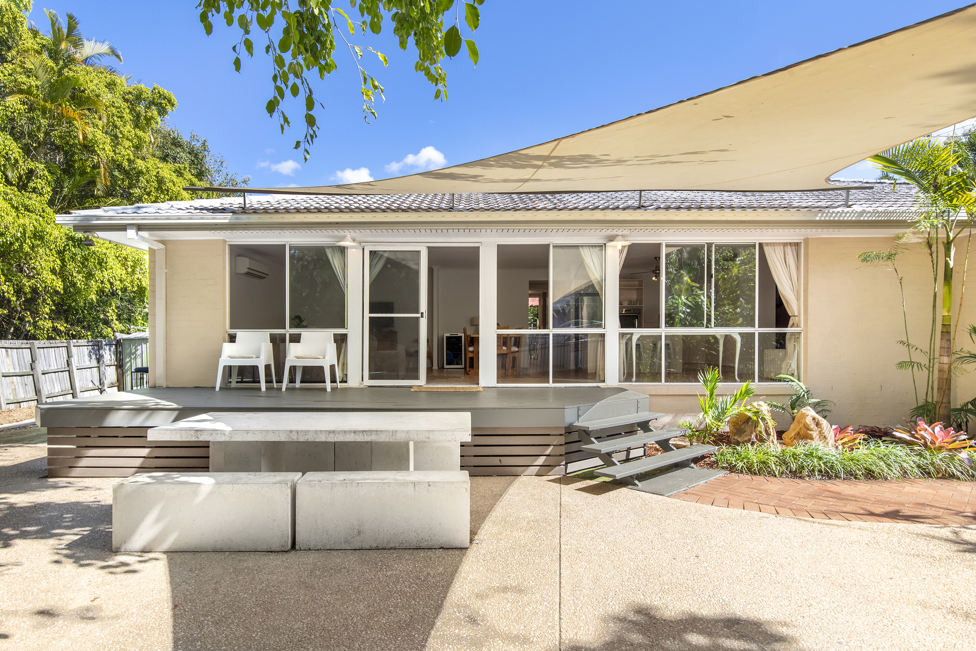 27 Robert Street Noosaville QLD 4566