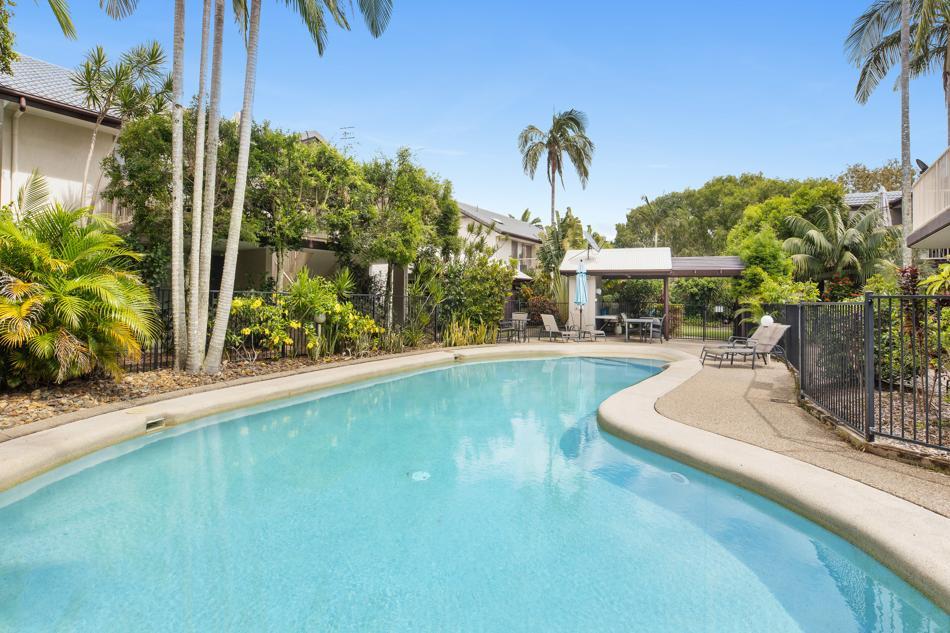 217/24 Lake Weyba Drive Noosaville QLD 4566