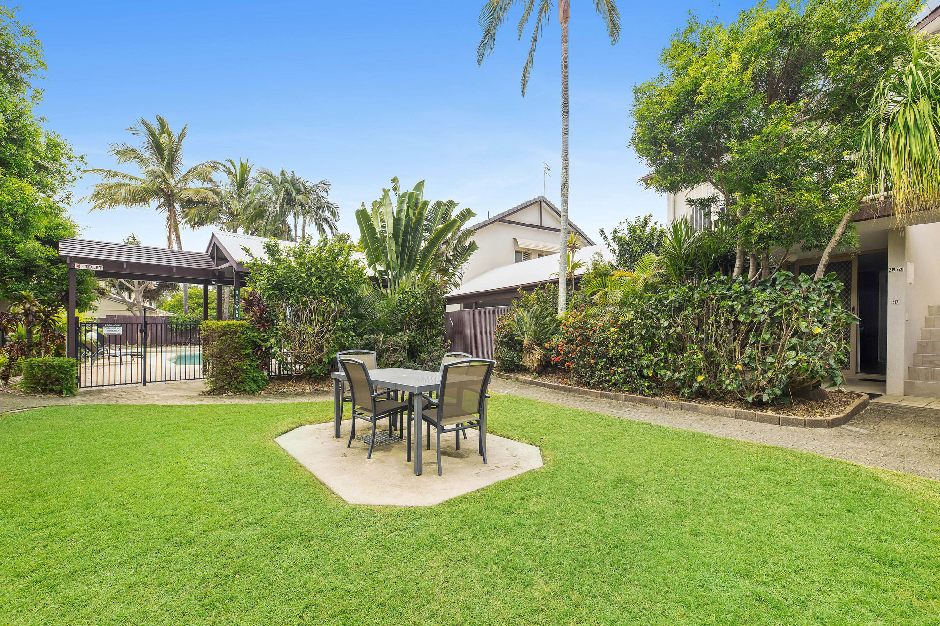217/24 Lake Weyba Drive Noosaville QLD 4566