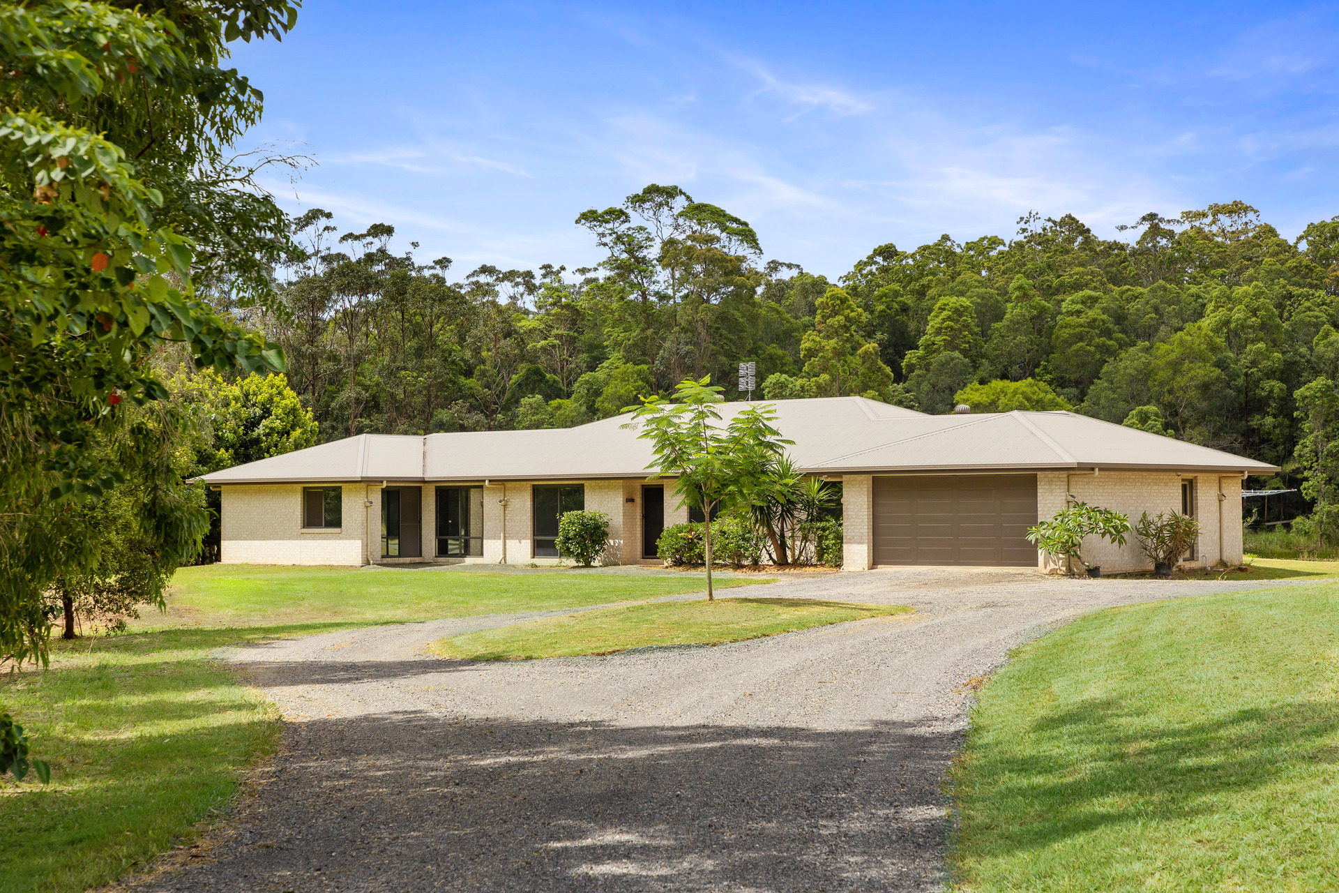 79 Pearsons Road Lake Macdonald QLD 4563